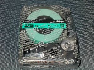 ◆新品テプラPROテープSC12G、12mm幅・緑ラベル・黒文字◆