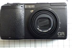 RICOH GR DIGITAL　中古、 0.75x広角レンズ(GW-1)+フード、アダプター(GH-1)＋おまけ（フィルター類）のセット