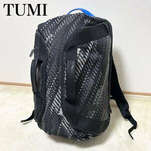 極美品　TUMI トゥミ　2wayバッグパック　ボストンバッグ　TAHOE 総柄 ビジネスバッグ 通勤 リュックサック A4収納可