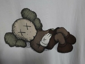 UNIQLO KAWS ユニクロ カウズ KAWS TOKYO FIRST プリントTシャツ 中古 XLサイズ ホワイト