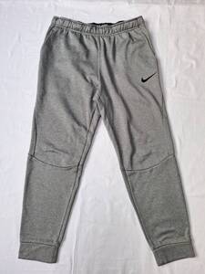 NIKE ナイキ THERMA-FIT TAPERED ジャージ ロングパンツ size XL グレー 美品 AO2371 ロゴ刺繍 裏起毛