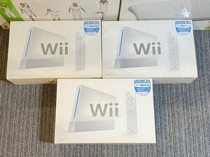 未使用 ニンテンドー 任天堂 Wii 本体 白 シロ 北米版 3台まとめて ＋ wii fit plus