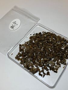 【 香木 伽羅】伽羅 刻み 8.2g 聞香用香木 六国五味 ★香道 茶道｜沈香 伽羅｜古美術 骨董品｜お香 線香|香道具 茶道具★