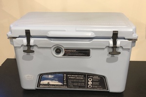 【送料無料】東京)ICE AGE アイスエイジ クーラー クーラーボックス ROTO MOLDED 45QT