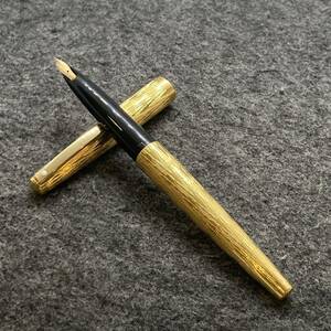 PE2130□SHEAFFER シェーファー 万年筆 ペン先 14K 字幅不明 ゴールドカラーAUST製 筆記未確認 レトロ オールド