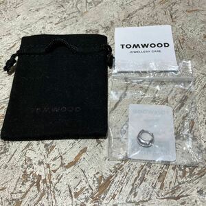 美品 TOM WOOD トムウッド アイスハギー ピアス 片耳