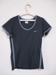 ●　NIKE　ナイキ　● 　半袖Tシャツ　■　M　黒　（30627）