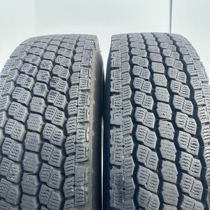 送料無料　11R22.5 14PR TB TOYO TRT M966 残り溝　13〜16mm 再生スタッドレスタイヤ　高床、大型トラック バスに 【50本価格】