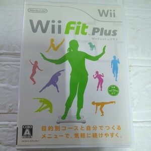 Wiiフィットプラス　取扱説明書なし。ディスクは目立つすりきずがあります。動作未確認です。