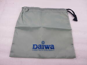 拜【新品・非売品】 ダイワ リール袋 約200×200mm 旧ロゴ 中サイズ DAIWA リールケース リールガード ベイト～3000番スピニング 0501