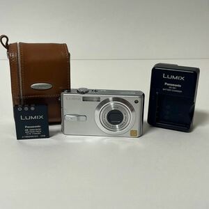 M 【売り切り】　Panasonic LUMIX DMC-FX7 パナソニック ルミックス デジタル カメラ シルバー ボディ バッテリー付 動作未確認