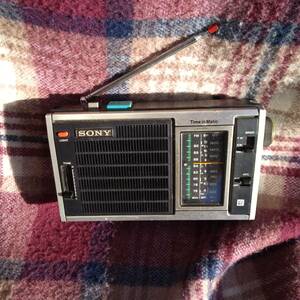 SONY トランジスタラジオ　当時物。中古品　ICF-5350　　汚れ傷有り。　選局・音量確認。　