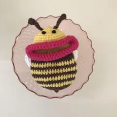 ハチのキーケース　キーホルダー　バッグチャーム　ハンドメイド　かぎ針編み