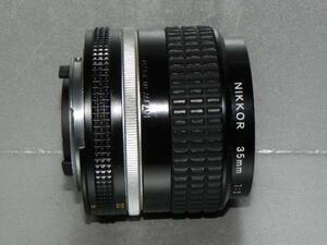 **中古品　Nikon ai-s 35mm /f2 レンズ*