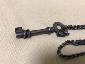 【美品】ATTACHMENT キーネックレス　シルバー　鍵　アタッチメント