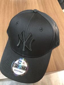 ニューエラ NY ブラック　キャップ New ERA BLACK CAP ブラックロゴ刺繍入　フリーサイズ　未使用　帽子