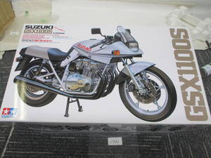 1792 　　　　タミヤ　1/6　スズキ　ＧＳＸ110S　カタナ　未組み立て　　　　　　　　　　　　　　　　　　　　　　　