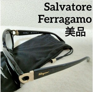 1円〜 美品 S54 サルヴァトーレ フェラガモ Salvatore Ferragamo サングラス アイウェア ガンチーニ ロゴ ウェリントン ブラック 保存袋