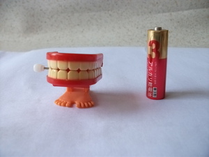 ② おもしろ ゼンマイ 歯ぐき はぐき おもちゃ WING-UP トコトコ ノコノコ フィギュア 昭和レトロ ビンテージ