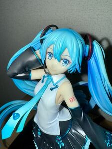 1/7 HATUNE MIKU V4　CHINESE GOOD SMILE COMPANY 初音ミク　初音未来　歌姫　塗装済み　完成品フィギュア PVC