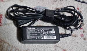 TOSHIBA純正ACアダプター PA5177U-1ACA 19V 2.37A 1セット 