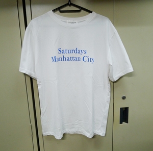 ★PLAYROOM／プレイルーム “Saturday Manhattan City”ロゴプリント付Tシャツ　ホワイト