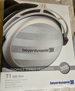 入手困難 Beyerdynamic T1 1st 初代 最初期型 1000番台 無改造 ベイヤーダイナミック ヘッドフォン ヘッドホン アルミケース 元箱付