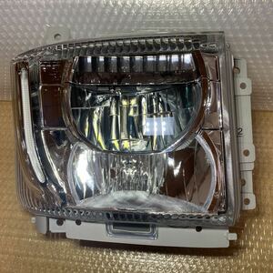 ★新品　未使用　いすゞ ISUZU ギガ エルフ 純正 LED ヘッドライト 24V KOITO 100-2198B 右　ヘッドランプ　打刻2★