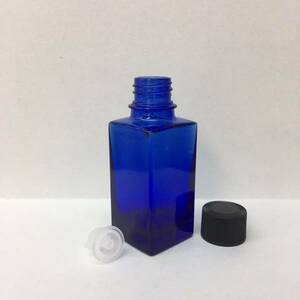 特価　１０本セット　新品　角形　遮光瓶　ドロッパー　コバルト　容器　30ml　アロマ　エッセンシャルオイル　キャリアオイル　コスメ。