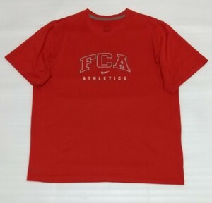 ☆NIKE TEE半袖Tシャツ Lサイズ FCA ATHLETICSストレッチ軽量スポーツDRI-FITウェア ファッション ティー赤レッド ナイキ BETTER WORLD.COM