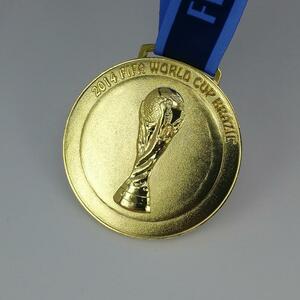 【匿名配送&補償付き】FIFA 2014 ブラジルW杯 レプリカ優勝メダルのみ / FIFA Brazil Soccer Worldcup Gold Medal