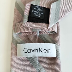 カルバンクライン（Calvin Klein)薄ピンクグレーストライプネクタイ