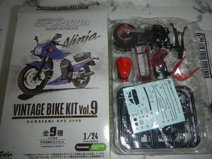 VINTAGE BIKE KITvo.l9 KAWASAKI GPZ900R ファイヤークラッカーレッド×パールアルペンホワイト（1990年A7欧州仕様）