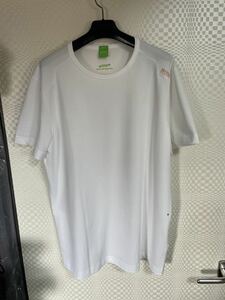 ヒューゴボス　半袖ドライTシャツ X X L美品