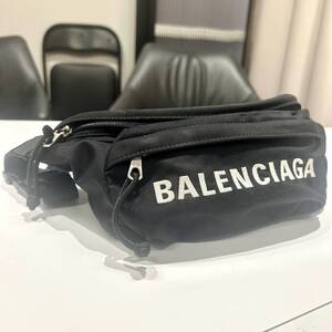 BALENCIAGA バレンシアガ ウエストポーチ ボディバッグ ロゴ刺繍 ブラック ナイロン 533009 ※要確認、少し生地にヨゴレが見受けられます。