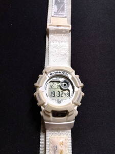 G-SHOCK Lovers Collection 2000 G-2110LV