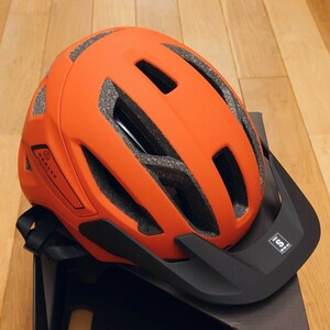 新品未使用 Oakley DRT3 trail ROUND FIT Sサイズ MTB ヘルメット　アジアンフィット ASIA