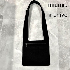 1円～【極希少】ミュウミュウ アーカイブ メンズ ショルダーバッグ サコッシュ 黒 90s miumiu archive nylon shoulder men