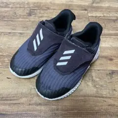 adidas キッズシューズ 15cm