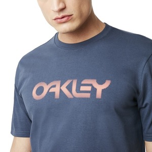 《新品》 OAKLEY (オークリー) Foggy Oakley Tee S 青 ニューモデルが安い！