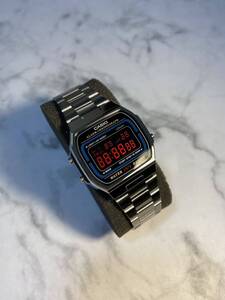 ★新品★【送料無料】CASIO A164WA-1 ブラック&レッド液晶反転　チープカシオ カスタム　カシオ腕時計　タイメックス好きにもおすすめ！