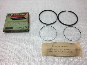 7345-2 ヤマハ R5 R5B R5C 1970〜1972年 ピストンリング 純正 新品 278-11610-01 STD 撮影の為 開封しました。