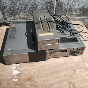 SONY ソニー ACアダプター／チャージャー AC-F1　SL-F1　TT-F1セット　ベータポータブルビデオデッキ1981年定価27万円