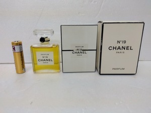 送料込み　CHANEL シャネル No.19 パルファム ボトル　香水