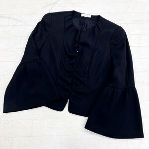 1555◎ TO BE CHIC トゥービーシック トップス ノーカラー ジャケット フルフック 長袖 袖口 フレア 無地 ブラック レディース42