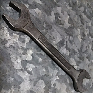 トヨタ自動車　純正車載工具　整備用工具　コンビネーションレンチ　wrench サイズ表記14-17mm. 全長160mm. special ALLOY Japan KTC