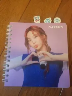 NAYEON ノート K-POP アイドル