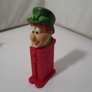 PEZ General Mills Lucky Charms LUCKY THE LEPRECHAUN 2001 Kf940