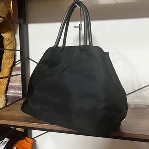 PRADA リボン付きブラックトートバッグ