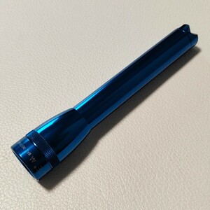 1円スタート MINI MAGLITE AA MAG INSTRUMENT-CALIFORNIA,USA マグライト ブルー 単三 2本 予備球付